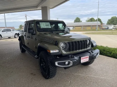 More photos of 2025 Jeep Gladiator at California CDJR, MO