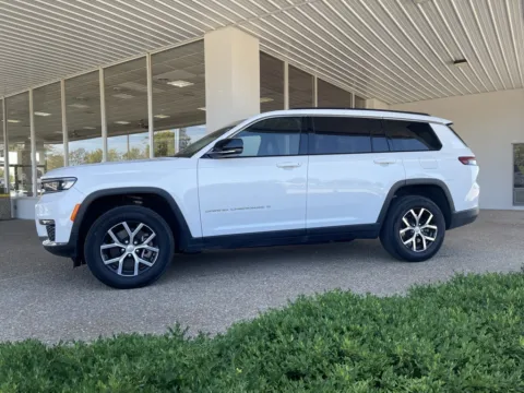 More photos of 2024 Jeep Grand Cherokee L Limited at California CDJR, MO