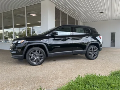 More photos of 2026 Jeep Compass Limited at California CDJR, MO