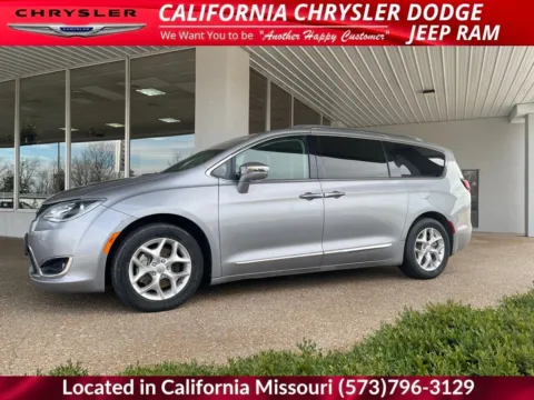 More photos of 2019 Chrysler Pacifica Limited at California CDJR, MO
