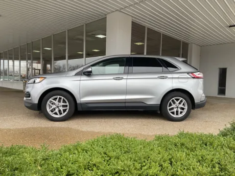 More photos of 2024 Ford Edge SEL at California CDJR, MO