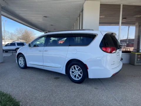 More photos of 2020 Chrysler Pacifica Touring L at California CDJR, MO