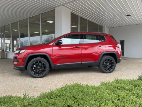 More photos of 2026 Jeep Compass Latitude at California CDJR, MO
