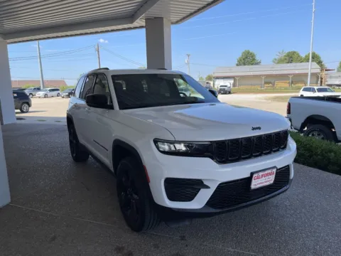Another view of 2025 Jeep Grand Cherokee Altitude X for sale in California, MO at California CDJR