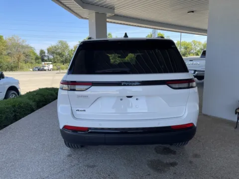 More photos of 2025 Jeep Grand Cherokee Altitude X at California CDJR, MO