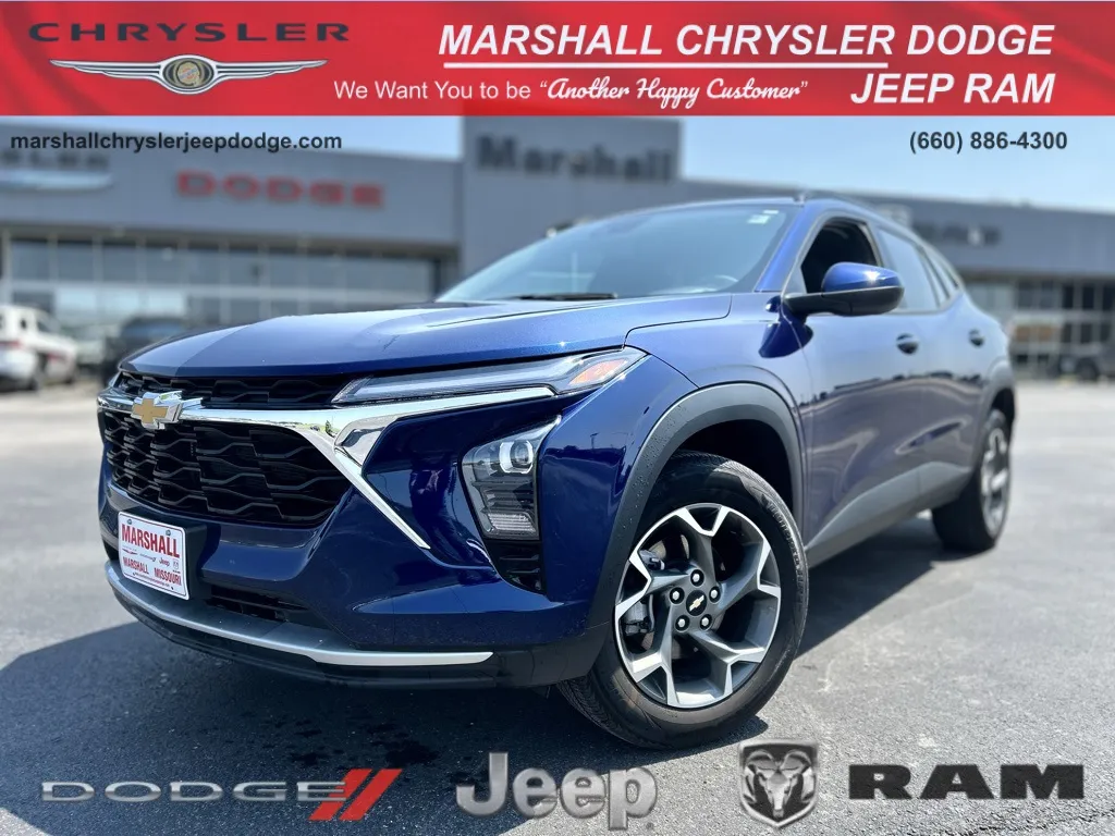 Blue 2024 Chevrolet Trax LT for sale in Marshall, MO