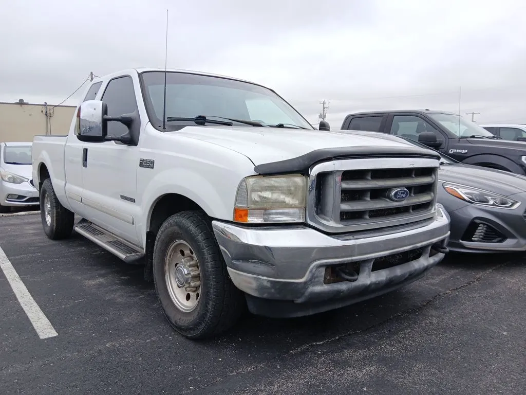 White 2001 Ford F-250SD for sale in Warrensburg, MO