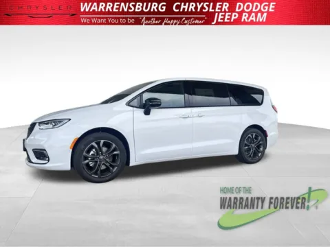 More photos of 2026 Chrysler Pacifica Select at Warrensburg CDJR, MO