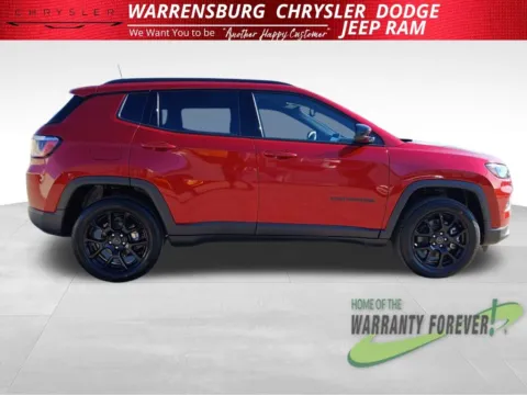 Photos of 2026 Jeep Compass Latitude for sale in Warrensburg, MO at Warrensburg CDJR
