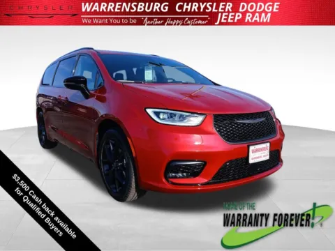 Red 2026 Chrysler Pacifica Select for sale in Warrensburg, MO