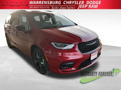 More photos of 2026 Chrysler Pacifica Select at Warrensburg CDJR, MO