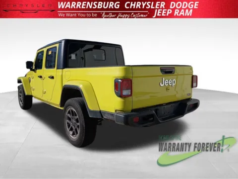 More photos of 2023 Jeep Gladiator Overland at Warrensburg CDJR, MO