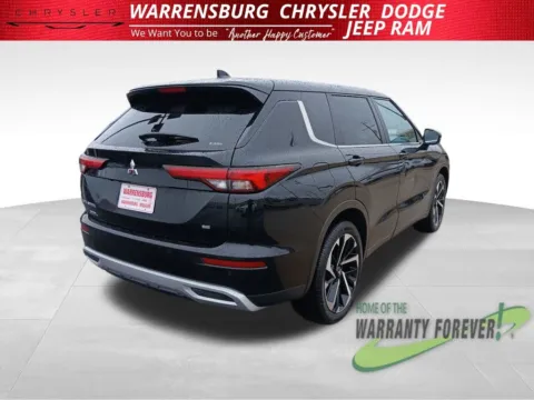 Another view of 2024 Mitsubishi Outlander for sale in Warrensburg, MO at Warrensburg CDJR