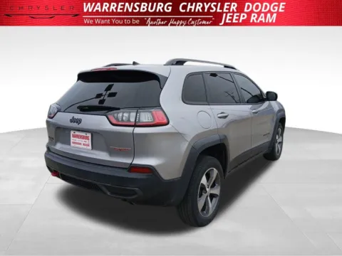 Another view of 2019 Jeep Cherokee Trailhawk for sale in Warrensburg, MO at Warrensburg CDJR