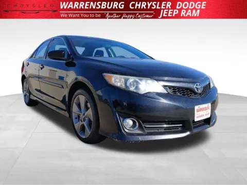 Black 2014 Toyota Camry SE for sale in Warrensburg, MO