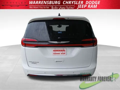More photos of 2024 Chrysler Pacifica Touring L at Warrensburg CDJR, MO
