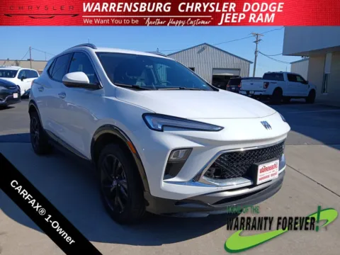 White 2024 Buick Encore GX Sport Touring for sale in Warrensburg, MO