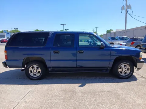 Photos of 2003 Chevrolet Suburban 1500 LS for sale in Warrensburg, MO at Warrensburg CDJR