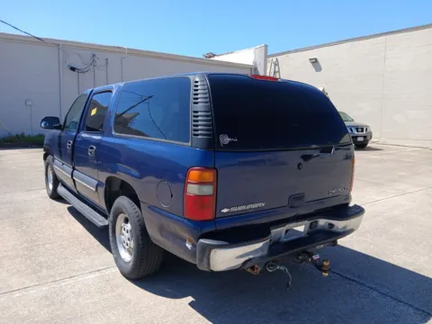 More photos of 2003 Chevrolet Suburban 1500 LS at Warrensburg CDJR, MO