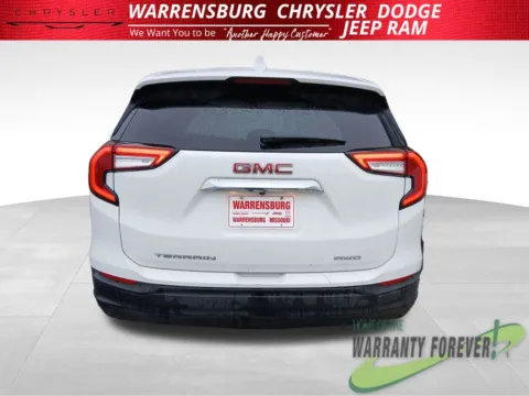 Another view of 2024 GMC Terrain SLE for sale in Warrensburg, MO at Warrensburg CDJR