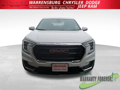 Photos of 2024 GMC Terrain SLE for sale in Warrensburg, MO at Warrensburg CDJR