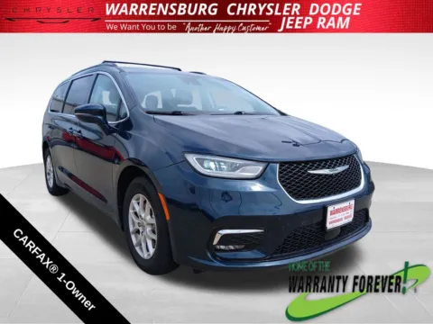 Blue 2022 Chrysler Pacifica Touring L for sale in Warrensburg, MO
