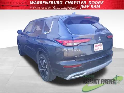 More photos of 2024 Mitsubishi Outlander at Warrensburg CDJR, MO