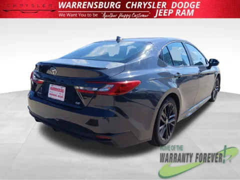 More photos of 2025 Toyota Camry SE at Warrensburg CDJR, MO