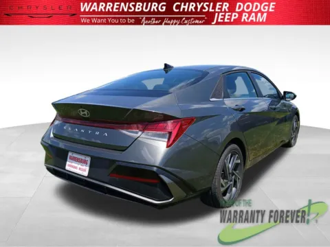 More photos of 2025 Hyundai Elantra SEL Convenience at Warrensburg CDJR, MO
