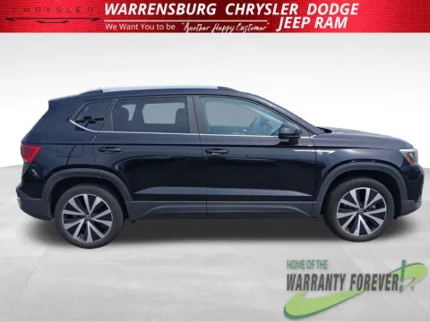 Another view of 2024 Volkswagen Taos 1.5T SE for sale in Warrensburg, MO at Warrensburg CDJR
