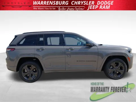 Another view of 2027 Jeep Grand Cherokee Limited Reserve for sale in Warrensburg, MO at Warrensburg CDJR