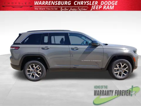 Another view of 2027 Jeep Grand Cherokee Laredo for sale in Warrensburg, MO at Warrensburg CDJR