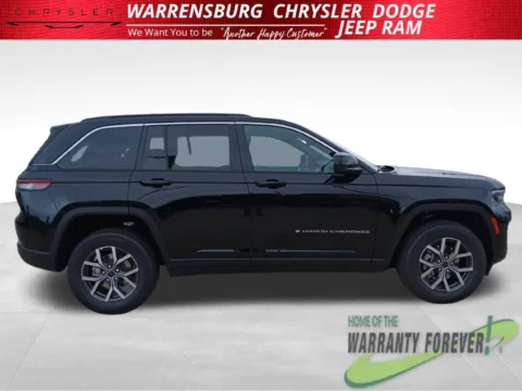 Another view of 2027 Jeep Grand Cherokee Laredo for sale in Warrensburg, MO at Warrensburg CDJR
