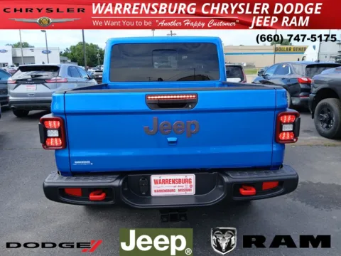 More photos of 2025 Jeep Gladiator Rubicon at Warrensburg CDJR, MO