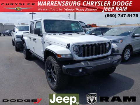 White 2025 Jeep Gladiator Nighthawk for sale in Warrensburg, MO