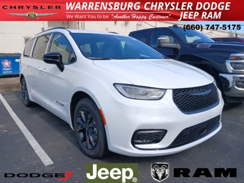 White 2025 Chrysler Pacifica Select for sale in Warrensburg, MO