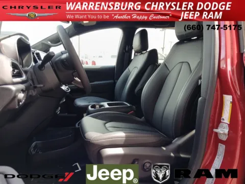 More photos of 2025 Chrysler Voyager LX at Warrensburg CDJR, MO