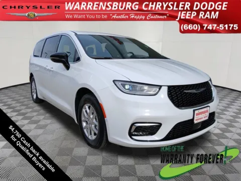 White 2026 Chrysler Pacifica Select for sale in Warrensburg, MO