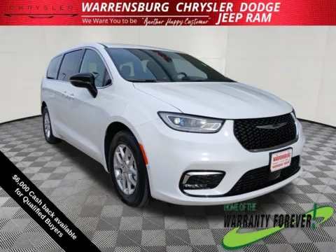 White 2026 Chrysler Pacifica Select for sale in Warrensburg, MO