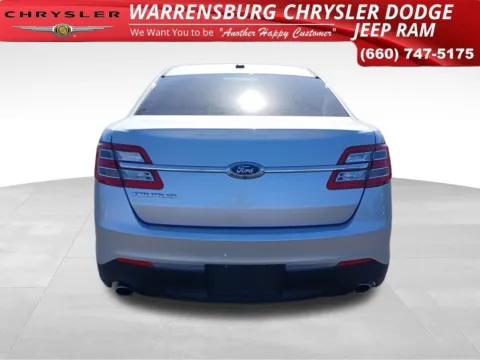 More photos of 2016 Ford Taurus SE at Warrensburg CDJR, MO