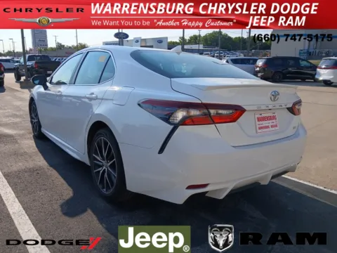 More photos of 2024 Toyota Camry SE at Warrensburg CDJR, MO