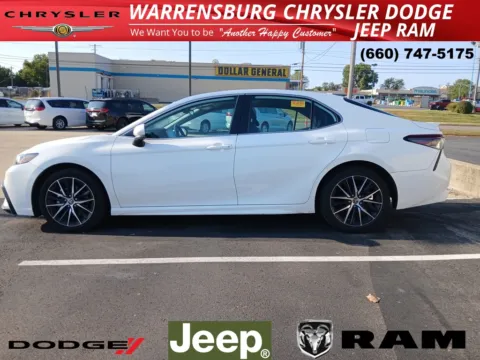 More photos of 2024 Toyota Camry SE at Warrensburg CDJR, MO