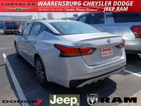 Another view of 2023 Nissan Altima 2.5 SV for sale in Warrensburg, MO at Warrensburg CDJR
