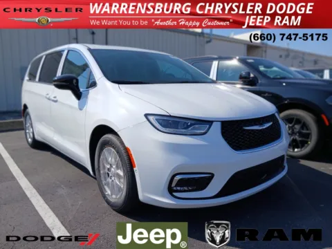 White 2026 Chrysler Pacifica Select for sale in Warrensburg, MO