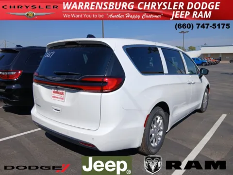 Photos of 2026 Chrysler Pacifica Select for sale in Warrensburg, MO at Warrensburg CDJR