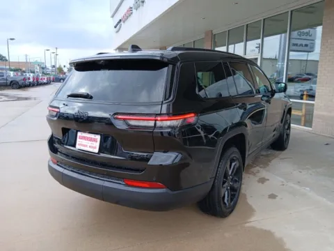 Another view of 2025 Jeep Grand Cherokee L Limited for sale in Warrensburg, MO at Warrensburg CDJR