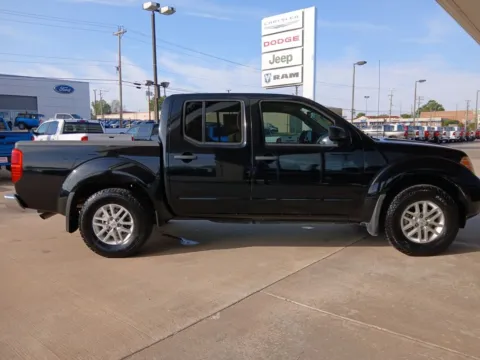 Photos of 2017 Nissan Frontier SV for sale in Warrensburg, MO at Warrensburg CDJR