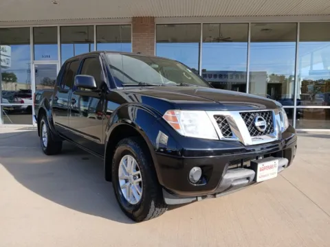 Black 2017 Nissan Frontier SV for sale in Warrensburg, MO