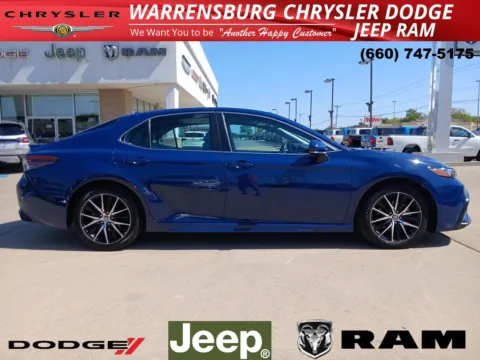 Photos of 2023 Toyota Camry SE for sale in Warrensburg, MO at Warrensburg CDJR