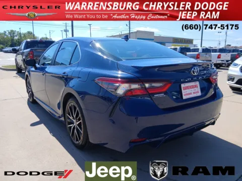 More photos of 2023 Toyota Camry SE at Warrensburg CDJR, MO